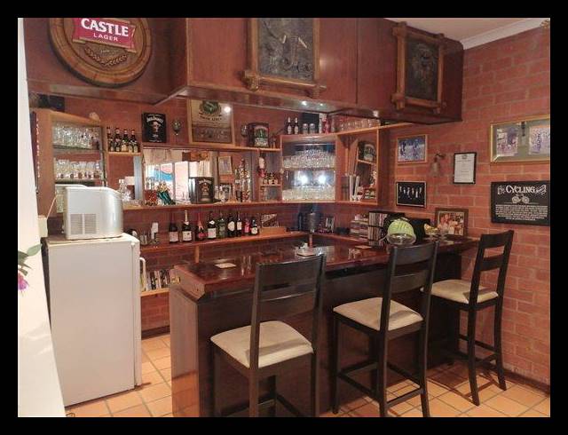 4 BEDROOM HOUSE FOR SALE IN MEER EN SEE